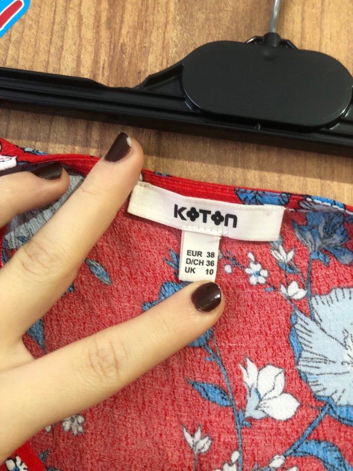 Yazlık yırtmaçlı elbise - Görsel 4