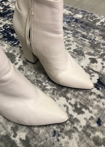 Beyaz Deri Topuklu Kadın Bot - Görsel 2