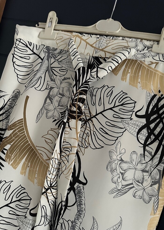 Zara desenli saten takım elbise - Görsel 3