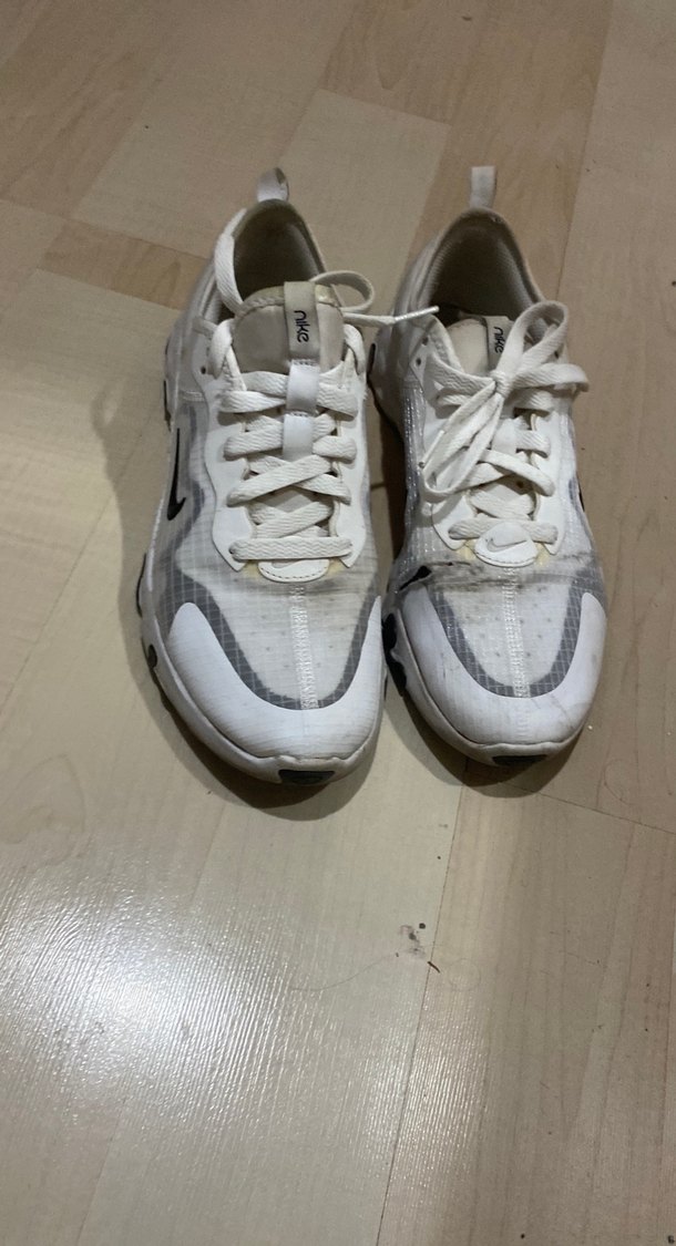 Nike Beyaz Elastik Bağcıklı Spor Ayakkabı - Görsel 2