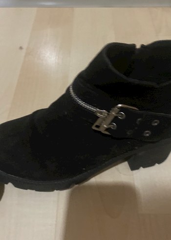 Siyah Süet Tokalı Gotik Kadın Bot - Görsel 5