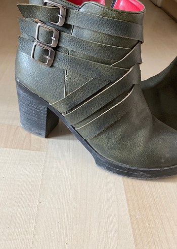 Gri Deri Kadın Topuklu Botlar fiyat sorunuz - Görsel 3