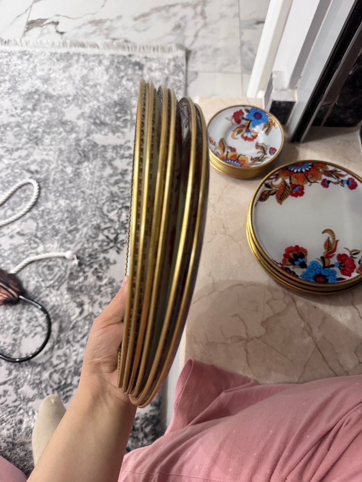 Çiçek Desenli Çok Renkli Tabak - Görsel 2