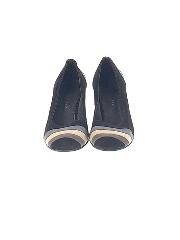 36 Beden PreLoved Stiletto %70 İndirimli.