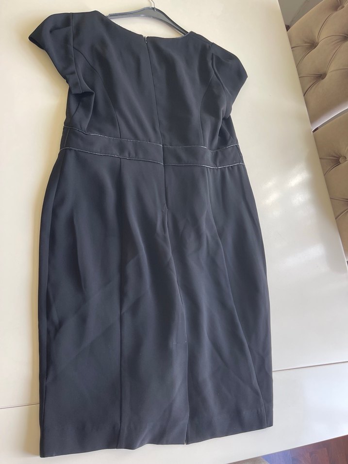 Kısa Kollu Siyah Midi Elbise - Görsel 4