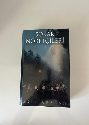  Beden Sokak Nöbetçileri - Aslı Arslan (posterli)