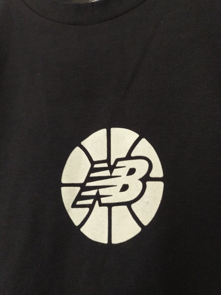 New Balance Tişört - Görsel 2