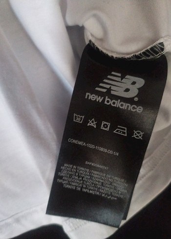 New Balance Tişört - Görsel 4