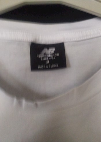 New Balance Tişört - Görsel 3