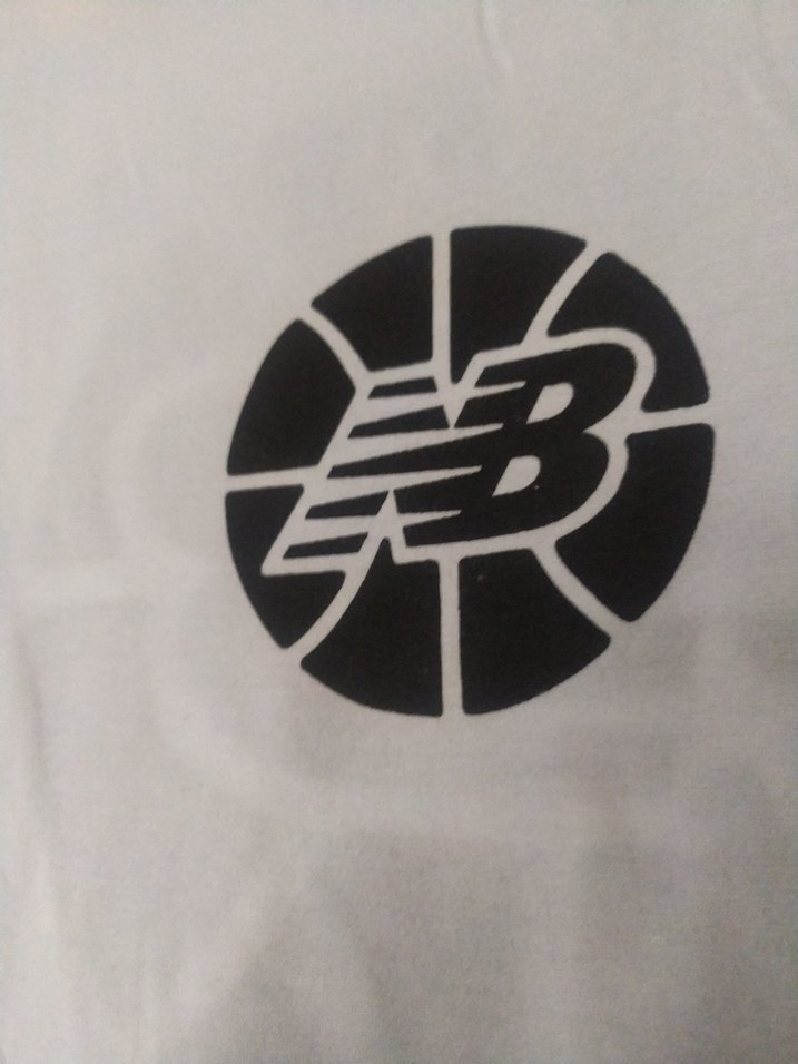 New Balance Tişört - Görsel 2