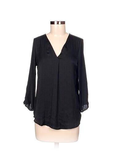 Stradivarius Bluz %70 İndirimli.