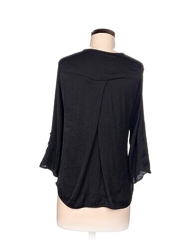 m Beden Stradivarius Bluz %70 İndirimli.