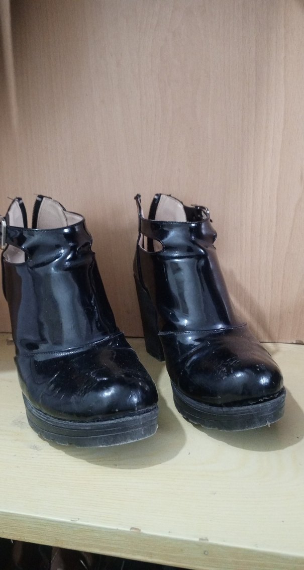 Siyah Tokalı Gotik Kadın Botu, Kalın Topuklu - Görsel 2