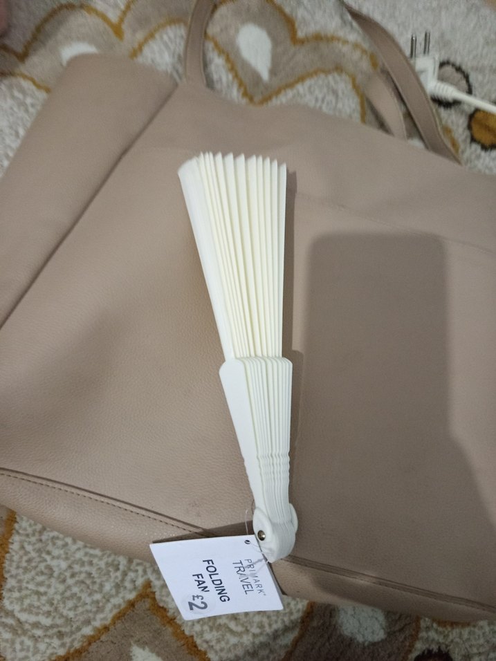 Beyaz Katlanabilir Yelpaze - Görsel 2