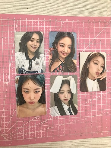 İtzy photocard set