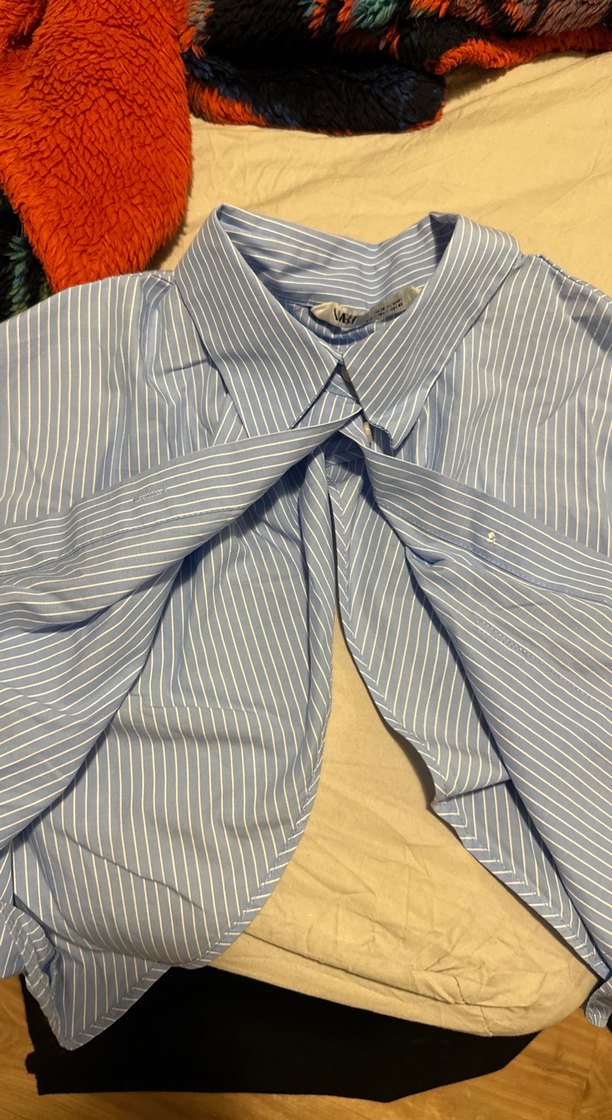 Düğmeli, Yaka Detaylı Mavi Kadın Gömlek - Görsel 3