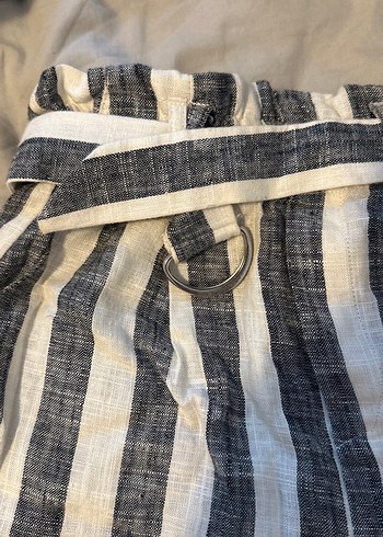 Bershka Çizgili Keten Kemerli Hamile Şortu