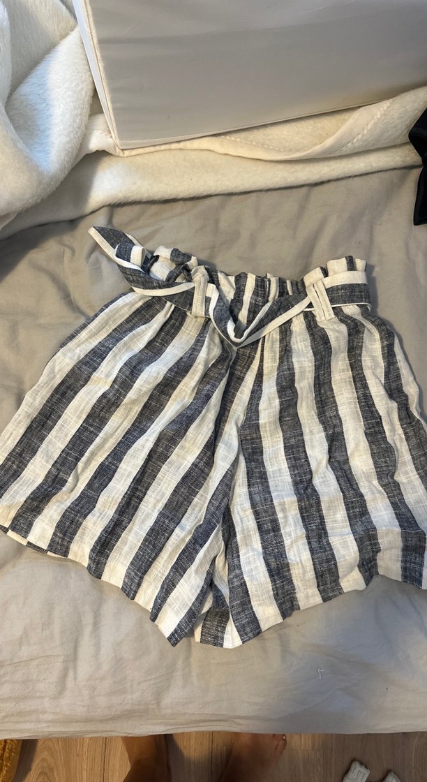 Çizgili Keten Kemerli Hamile Şortu - Görsel 4