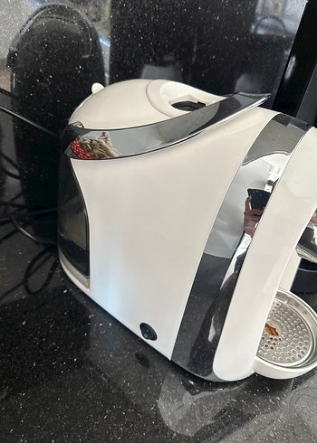 Beyaz ve Gri Kahve Makinesi - Görsel 2