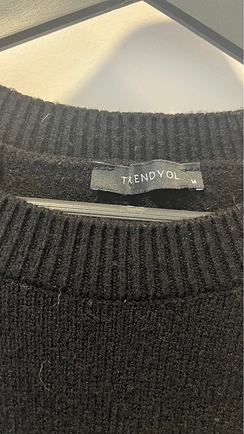 Trendyol & Milla Siyah Crop Kazak