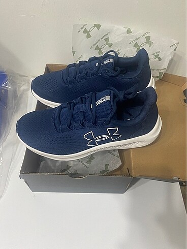 Skechers Under Armour