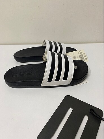 adidas ADILETTE COMFORT