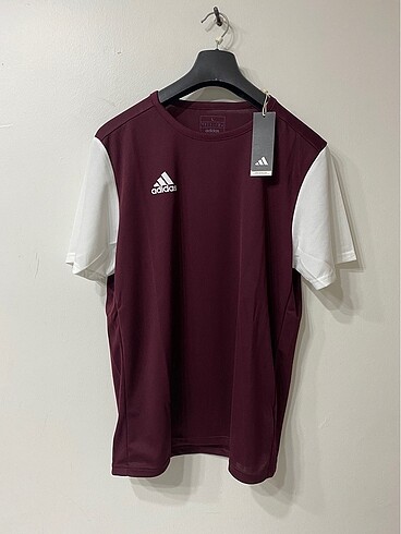 Adidas erkek tişört pazarlıksız