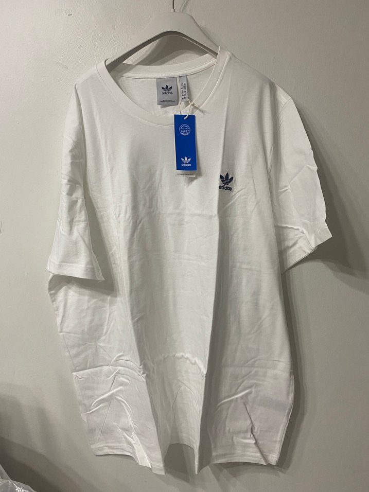 Adidas Erkek Beyaz Kısa Kollu Tişört - Görsel 2