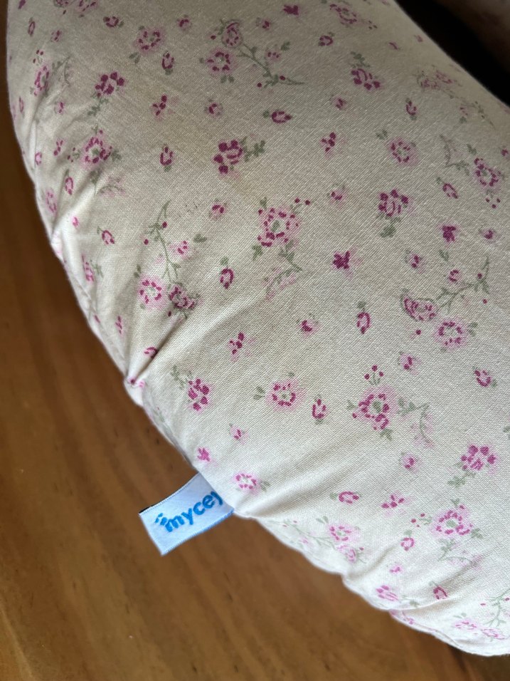 Bej Çiçek Desenli Emzirme ve Hamile Yastığı - Görsel 2