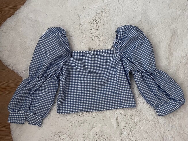 Mavi beyaz kareli crop bluz