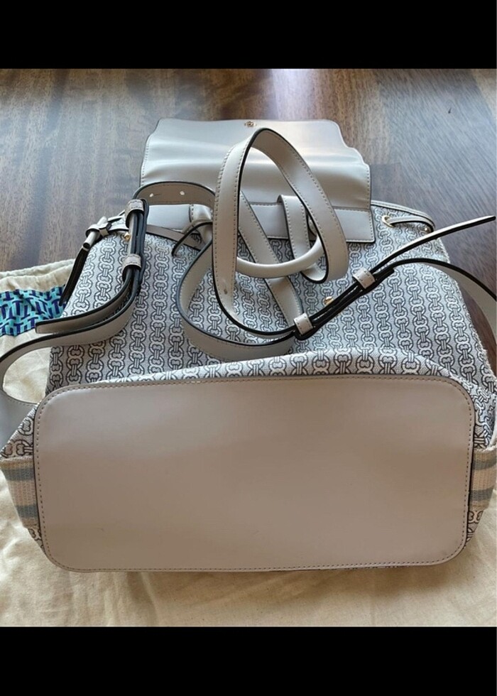 Tory Burch kanvas sirt cantasi - Görsel 5