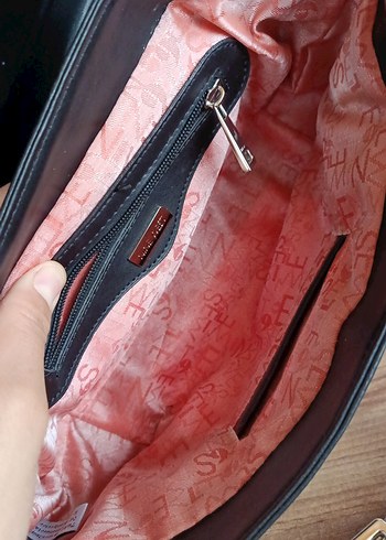 Nine West Nine West Zincir Detaylı Siyah Deri Çanta