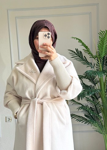 Uzun Beyaz Kadın Kaban Yüksek Yakalı - Görsel 2