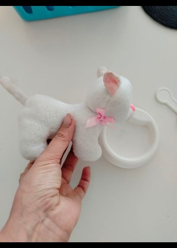 Beyaz Peluş Kedi Oyuncağı ve Taşıma Kutusu - Görsel 3