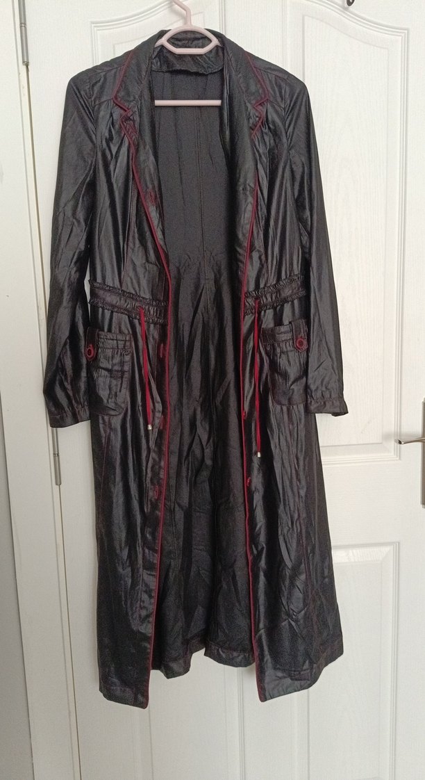 Uzun Siyah Gotik Yağmurluk - Görsel 2