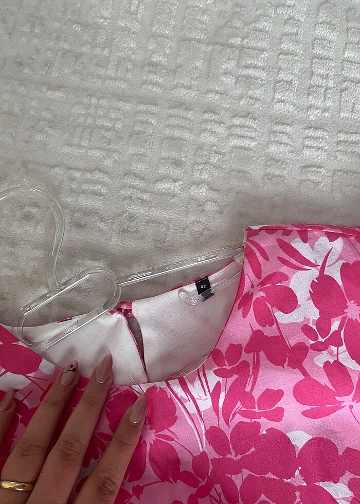 Pembe elbise - Görsel 3