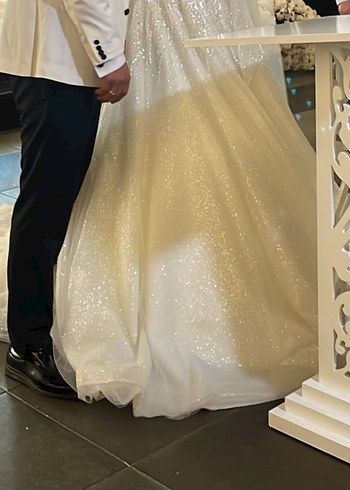 Işıl ışıl parlayan kumaşlı A kesim kendinden tarlaranlı Gelinlik - Görsel 5