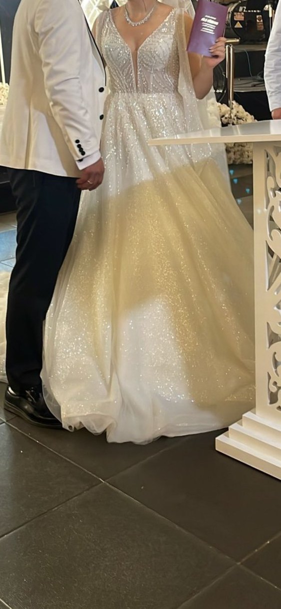 Işıl ışıl parlayan kumaşlı A kesim kendinden tarlaranlı Gelinlik - Görsel 5