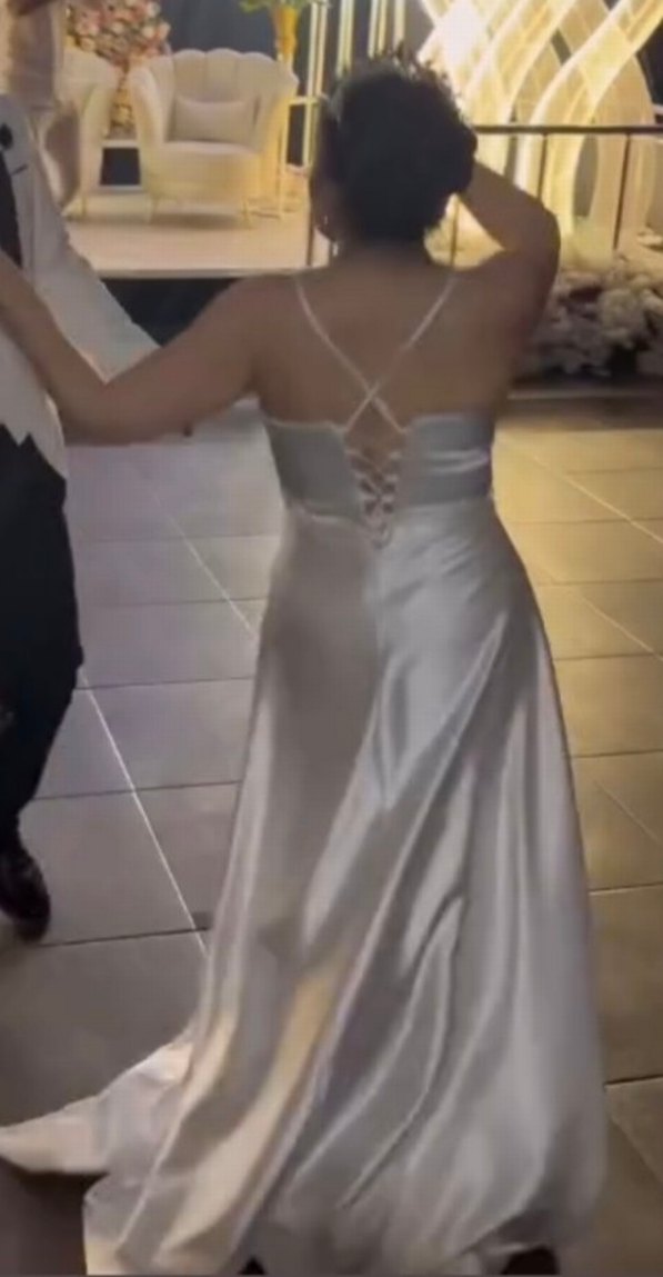 Beyaz İp Askılı Straplez Gelin Alma After Parti Nişan Elbisesi - Görsel 4