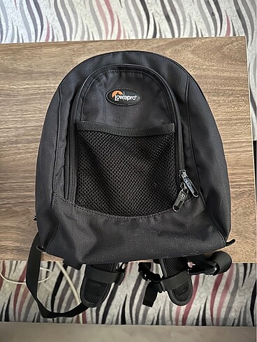 Lowepro kamera çantası