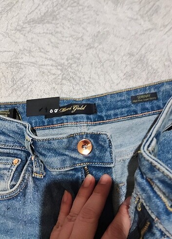 29 Beden mavi Renk Mavi jeans