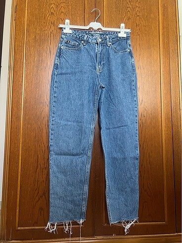 Classic straight jean
