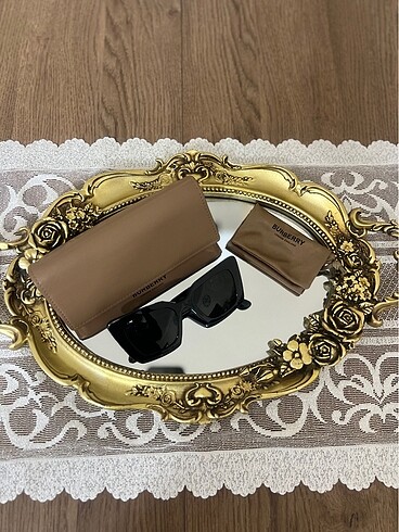 Burberry güneş gözlüğü