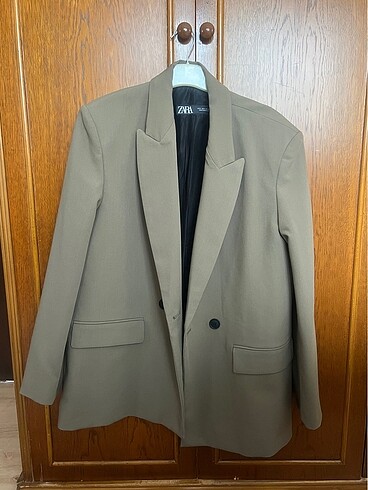 Zara Haki blazer