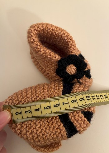 Kahverengi Örgü Kız Bebek Patik - Görsel 2