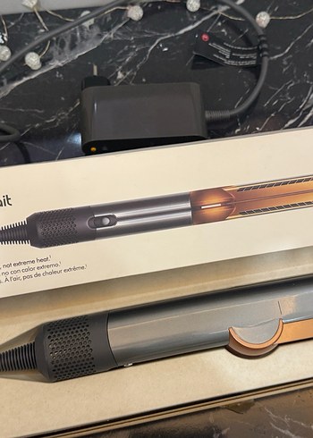 Bej ve Gri Saç Düzleştirici - Görsel 4