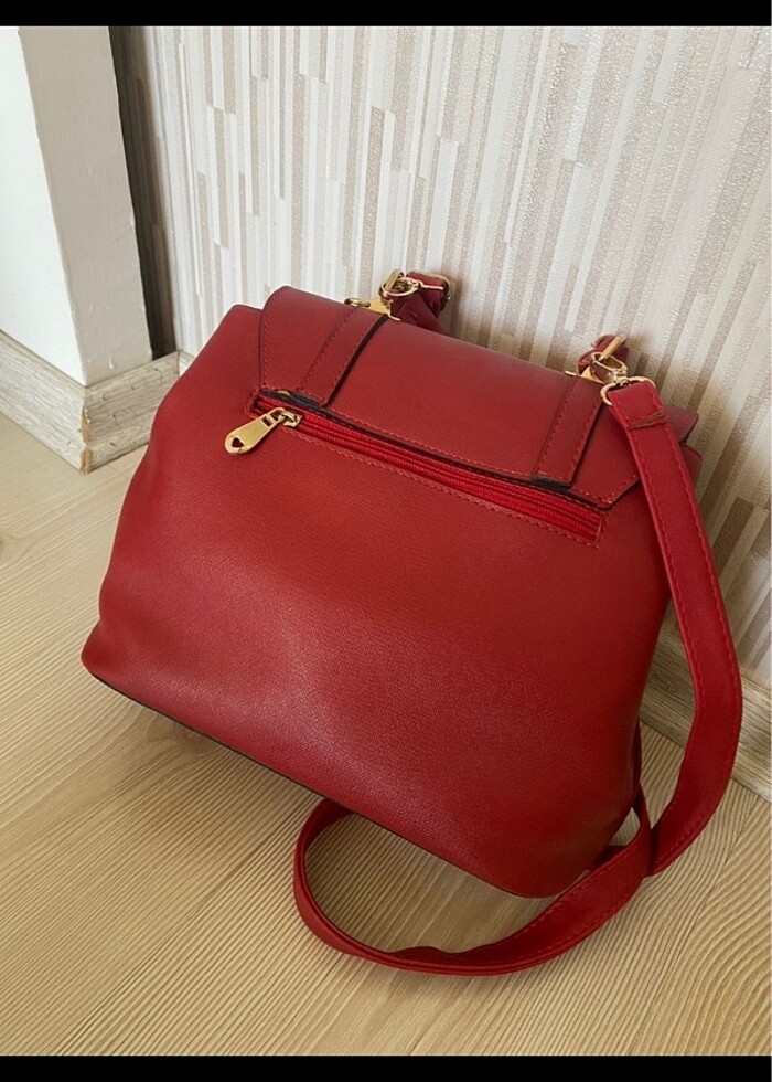 Kırmızı kol çantası - Görsel 2