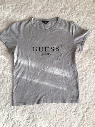 Guess Tshirt
