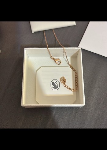 swarovski Swarovski rose swan kolye