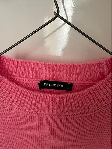 Trendyol & Milla pembe crop triko